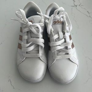 Brand new little girls Adidas tennis shoes sneakers size 12 K